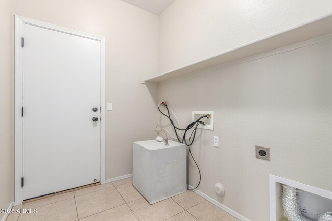 Building Photo - 21534 E Domingo Rd