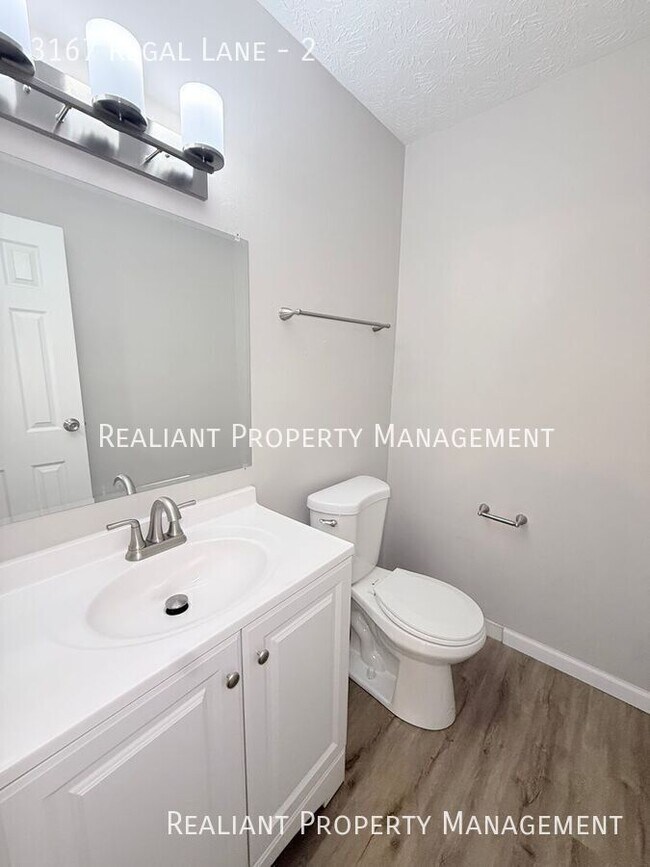 Building Photo - 3167 Regal Ln