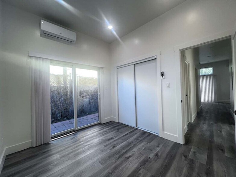 Building Photo - 720 37th St