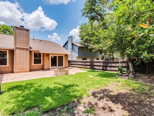 Building Photo - 808 Timber Trail