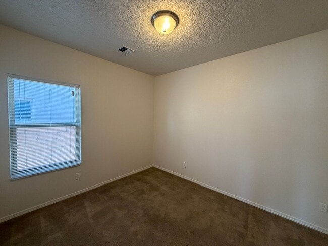 Building Photo - 3 Bedroom Single Story Home Near Unser Blvd NW & Paradise Blvd NW!