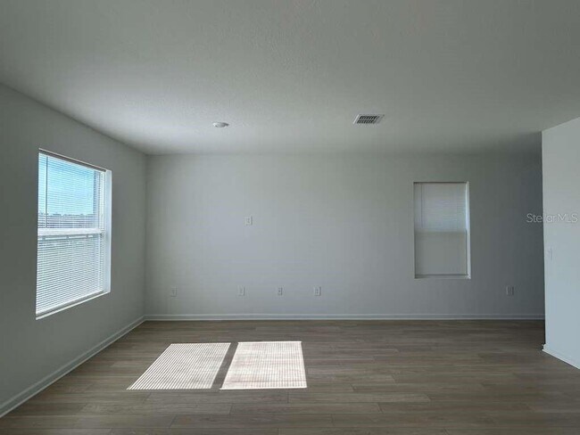 Building Photo - 6412 DOMIZIO Dr