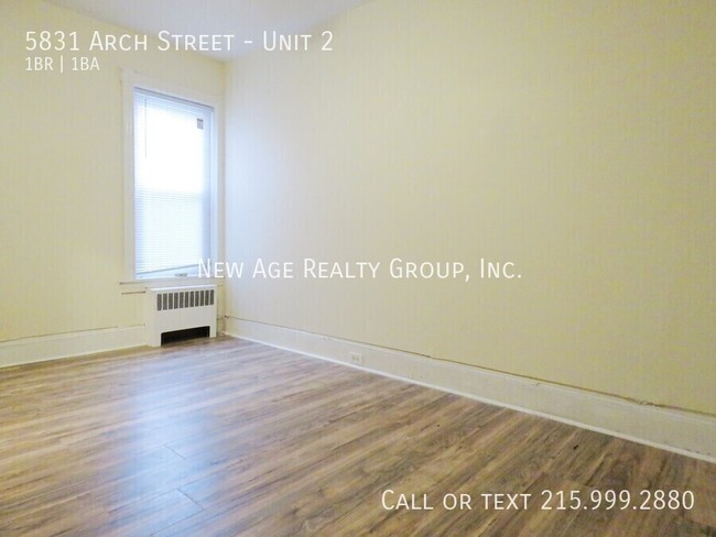 Building Photo - Charming New 1 Bedroom Apartment Rehab in ...