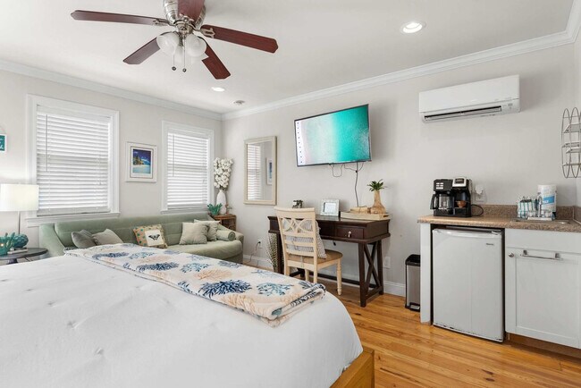 Building Photo - 4518 John Ave