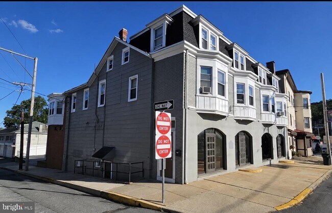 Building Photo - 17 N 23rd St