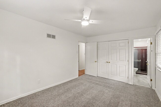 Building Photo - 9603 Knox Dr