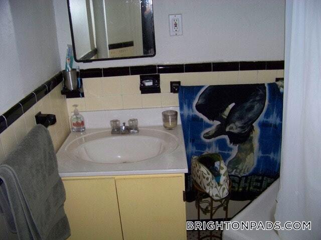 Building Photo - 1810 Commonwealth Ave