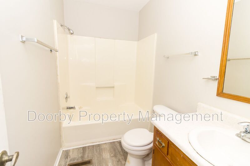 Building Photo - 22 S Germantown Rd