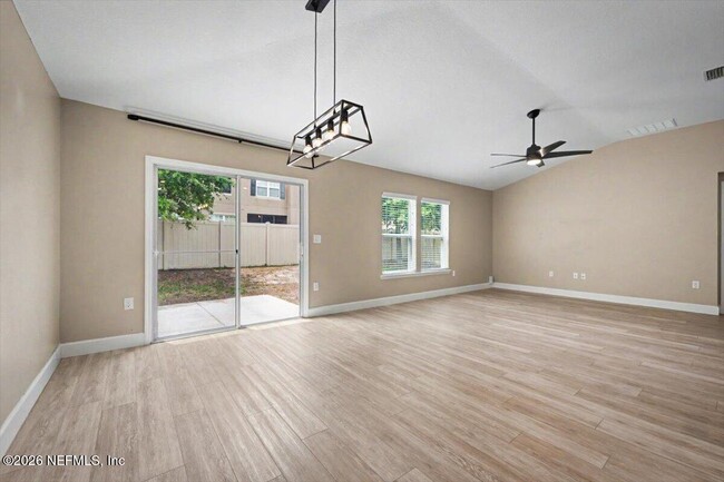 Building Photo - 12360 Golden Bell Dr