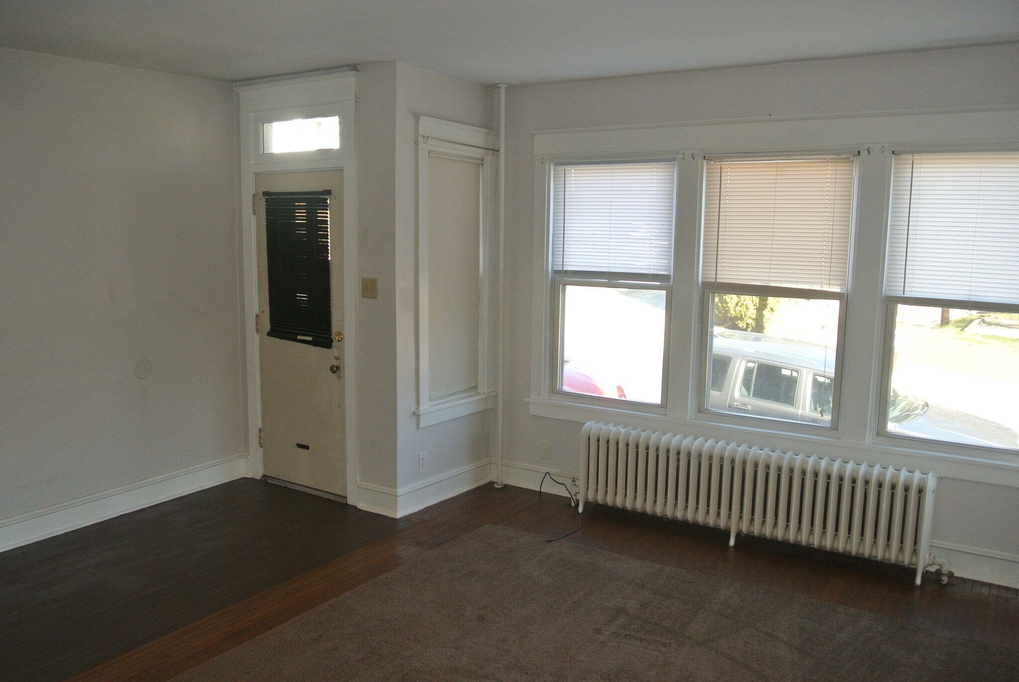Building Photo - 328 High Street