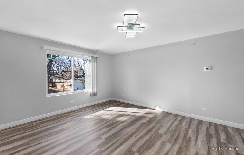 Building Photo - 114 W Green St