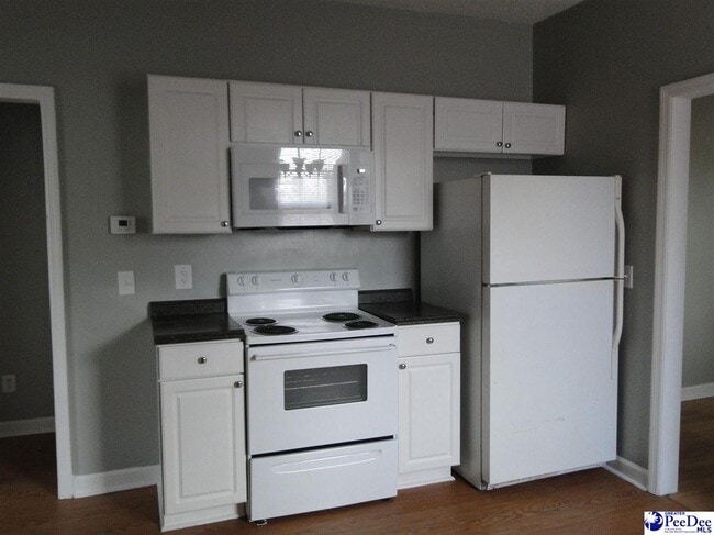 Building Photo - 601 S Dargan St