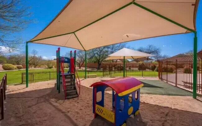 Building Photo - 10427 E Avalon Park St