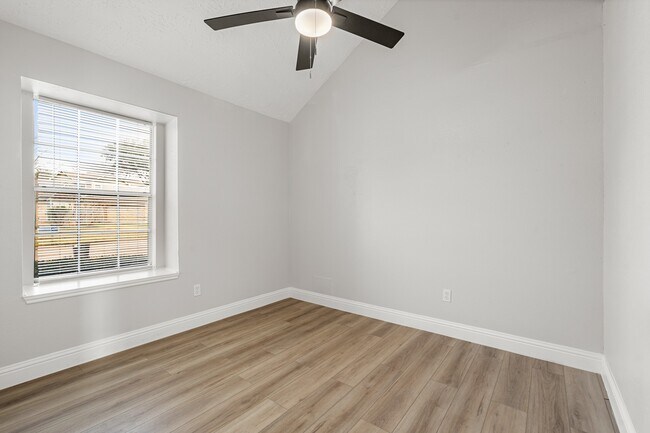 Building Photo - 22039 Rivermead Dr