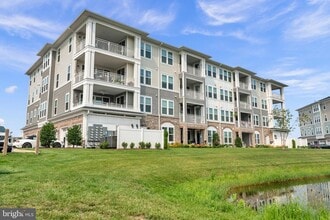 Building Photo - 190 Harrier Wy