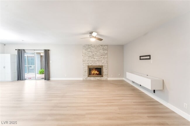 Building Photo - 2905 Kings Way