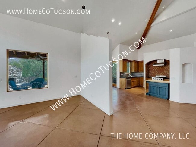 Building Photo - 12235 E Horsehead Rd