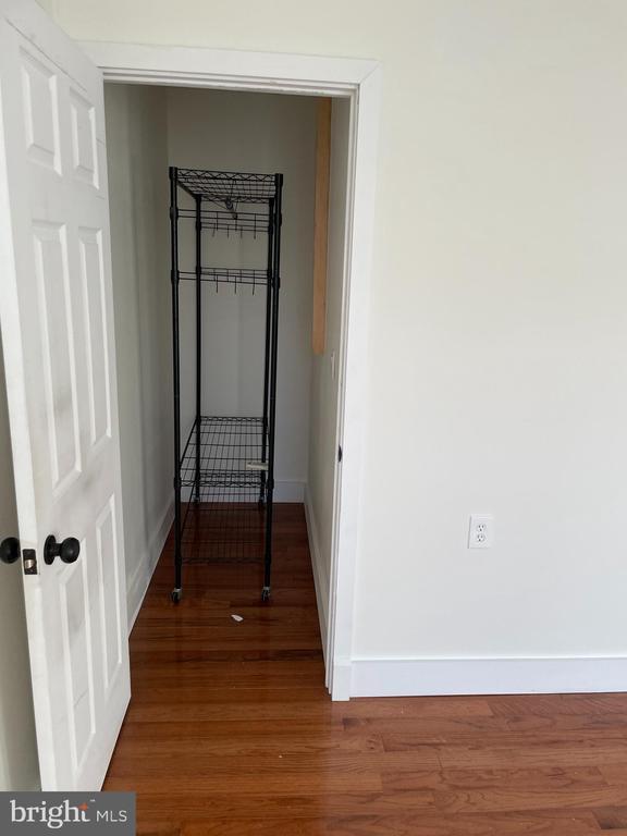 Building Photo - 511 Morse St