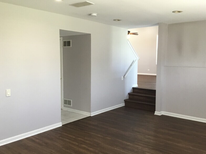 Building Photo - 2364 Chesapeake Bay