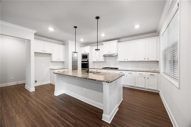 Building Photo - 130 Logan Pass Dr