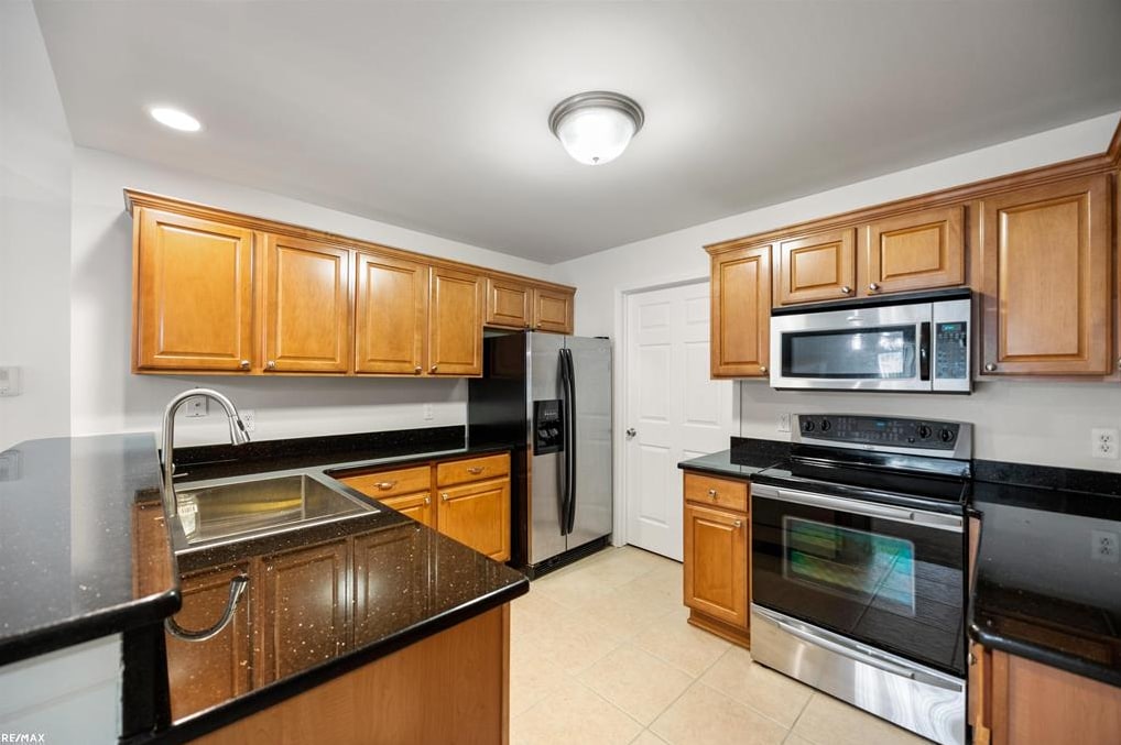 Building Photo - 14230 Moravian Manor Cir