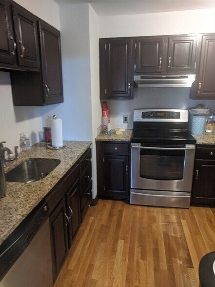 Building Photo - 31 Westbourne Ter
