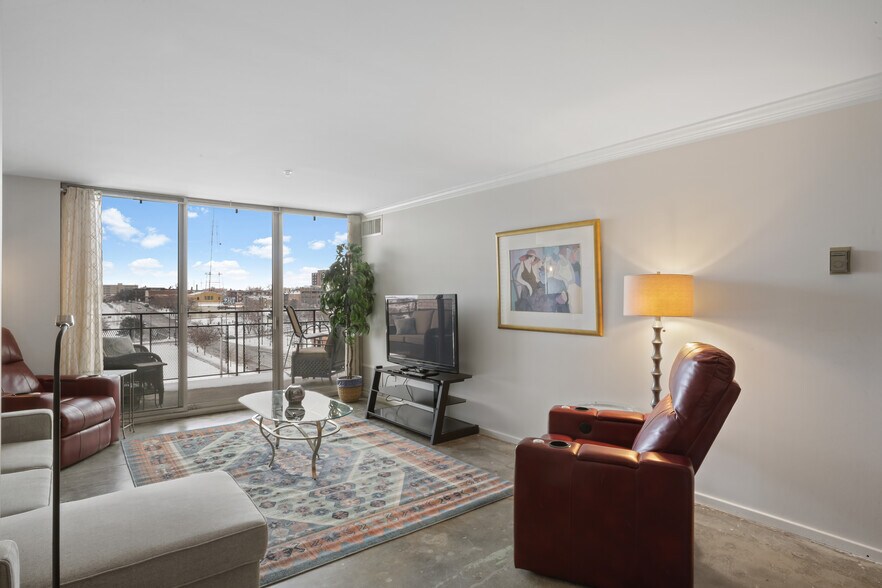 Building Photo - 3000 Farnam St