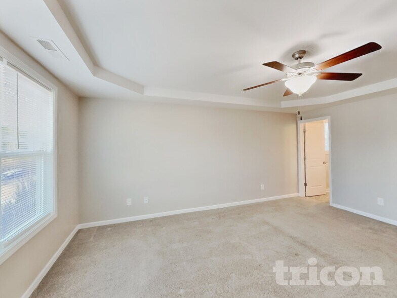 Building Photo - 496 Sherrill Farm Dr