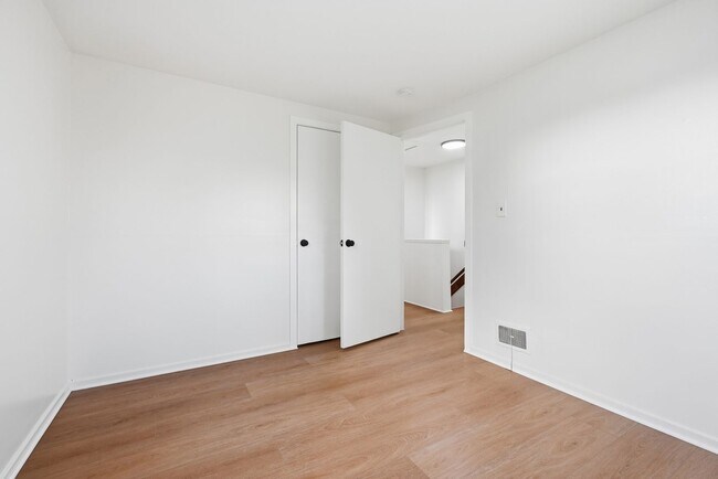 Building Photo - 1403 Uelen Ct