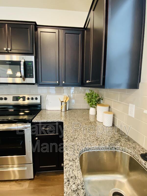 Building Photo - 5929 S Boddington Ln