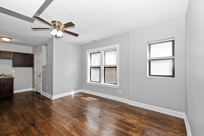 Building Photo - Condo Quality 1-Bedroom/ 1- Bathroom Condo Quality Apartment! – No Security Deposit!