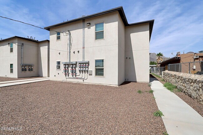Building Photo - 8916 Norton St