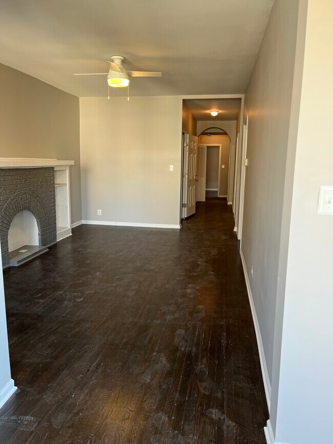 Building Photo - 4209 W Jackson Blvd