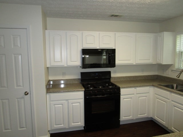 Building Photo - 134 Holly Mill Village Dr