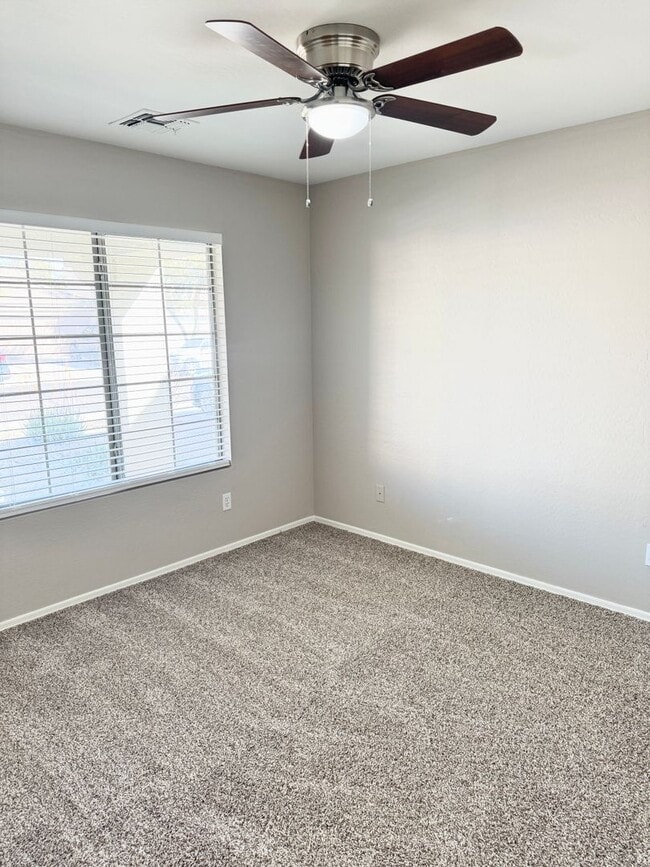 Building Photo - Remodeled 5 Bedroom/3 Bath Home. Upgraded Flooring & Kitchen!