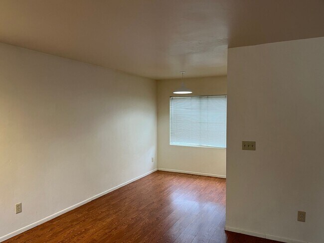 Building Photo - 6140 Antelope Villas Cir