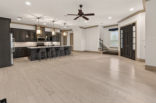 Building Photo - 722 Imperial Blvd