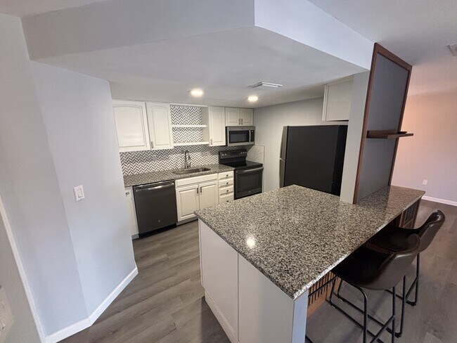 Building Photo - 4022 Beaver Ln