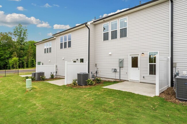 Building Photo - Prime Location! Brand New 3 Bed Townhome