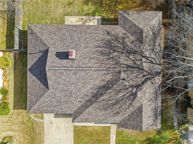 Building Photo - 3017 Oaklawn Dr