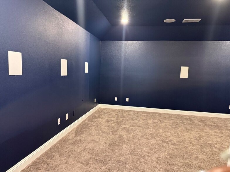 Building Photo - 3640 Lillian Ct