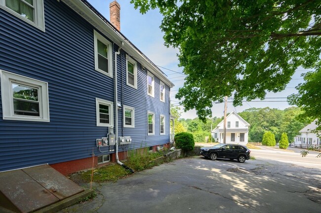 Building Photo - 50 Samoset St