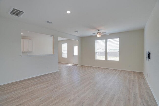 Building Photo - 1109 Paradise Cyn Cv