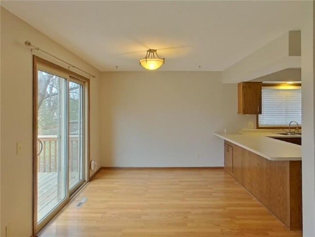 Building Photo - 4905 Independence St