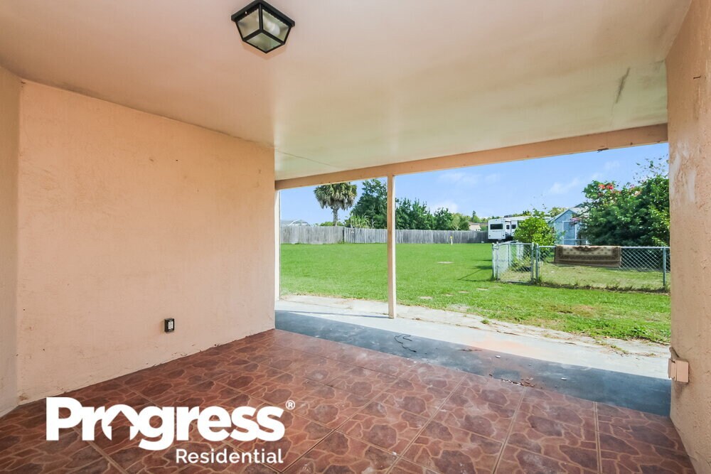 Building Photo - 1422 Mimi Ct