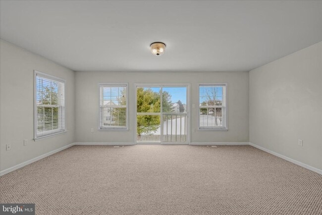 Building Photo - 36 Bruce Dr