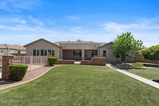 Building Photo - 3410 E Vallejo Ct