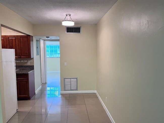 Building Photo - 432 SE 20th St