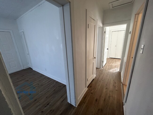 Building Photo - 502 Jefferson Pl