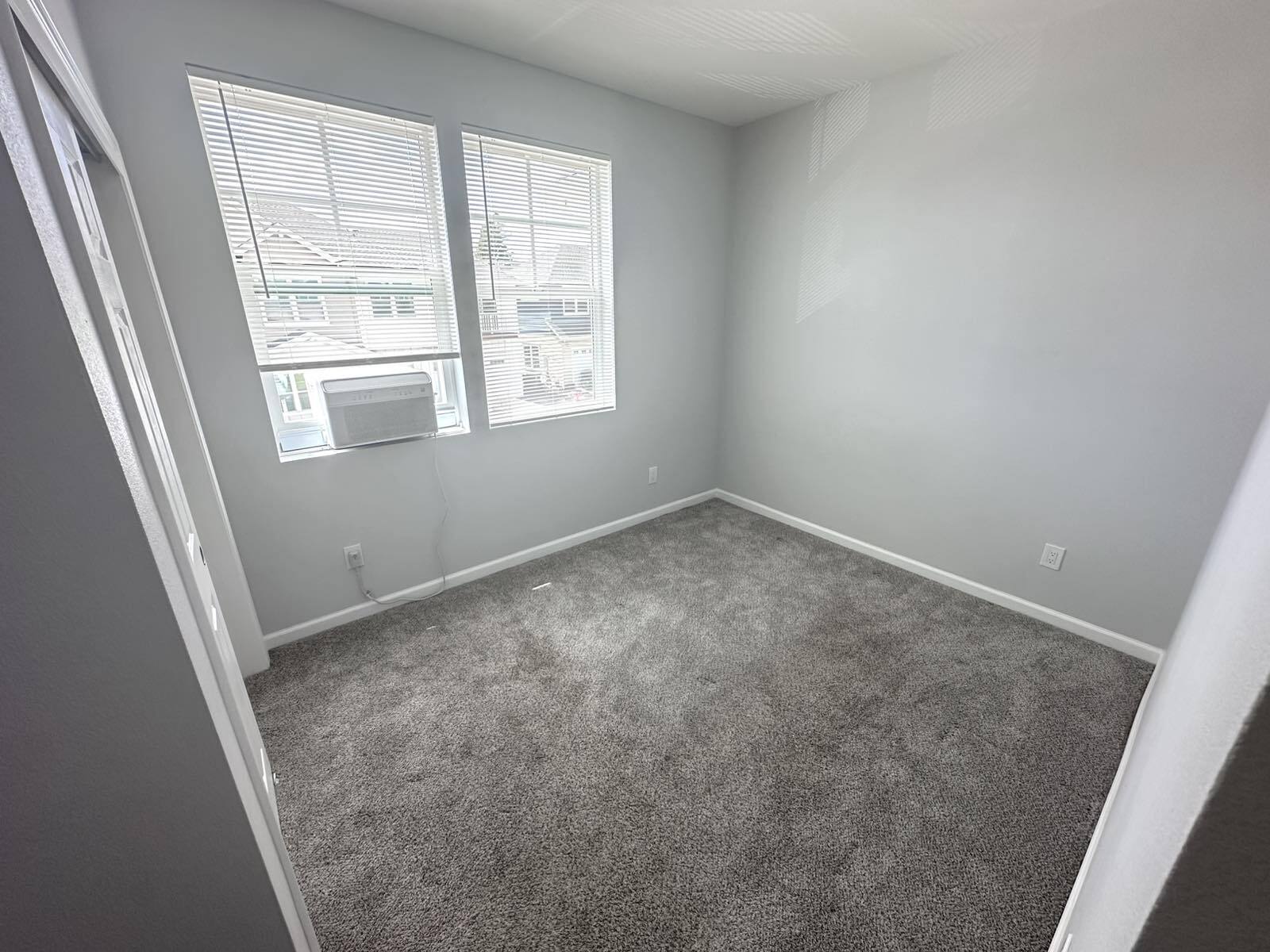 Building Photo - 2052 Medano Dr